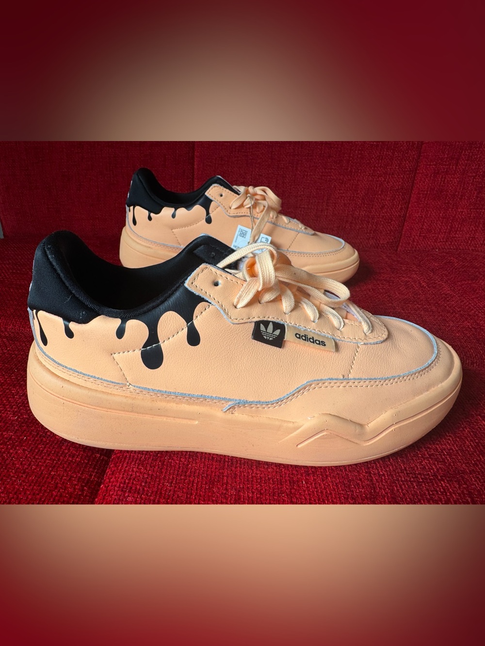 ADIDAS Original Peach and Black Low-Top Sneakers - VERY RARE